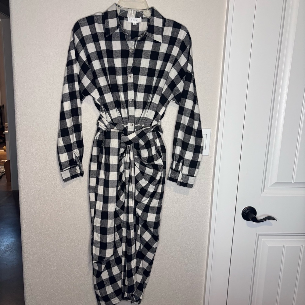 MABLE Monochrome BLACK AND WHITE Plaid Dress MIDI dress - Picture 2 of 10